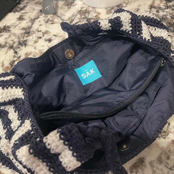 The Sak Navy and White Striped Hobo Bag Excellent Condition !!! - Picture 3 of 4